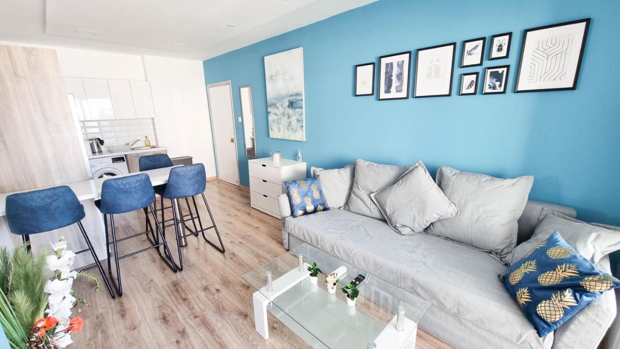 Modern Retreat: 2Br Stylish Apt With Comfy Rooms! Smart Tv With 200Mbps Internet Larnaca Exteriér fotografie